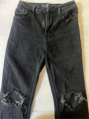 Black Distressed Jeans